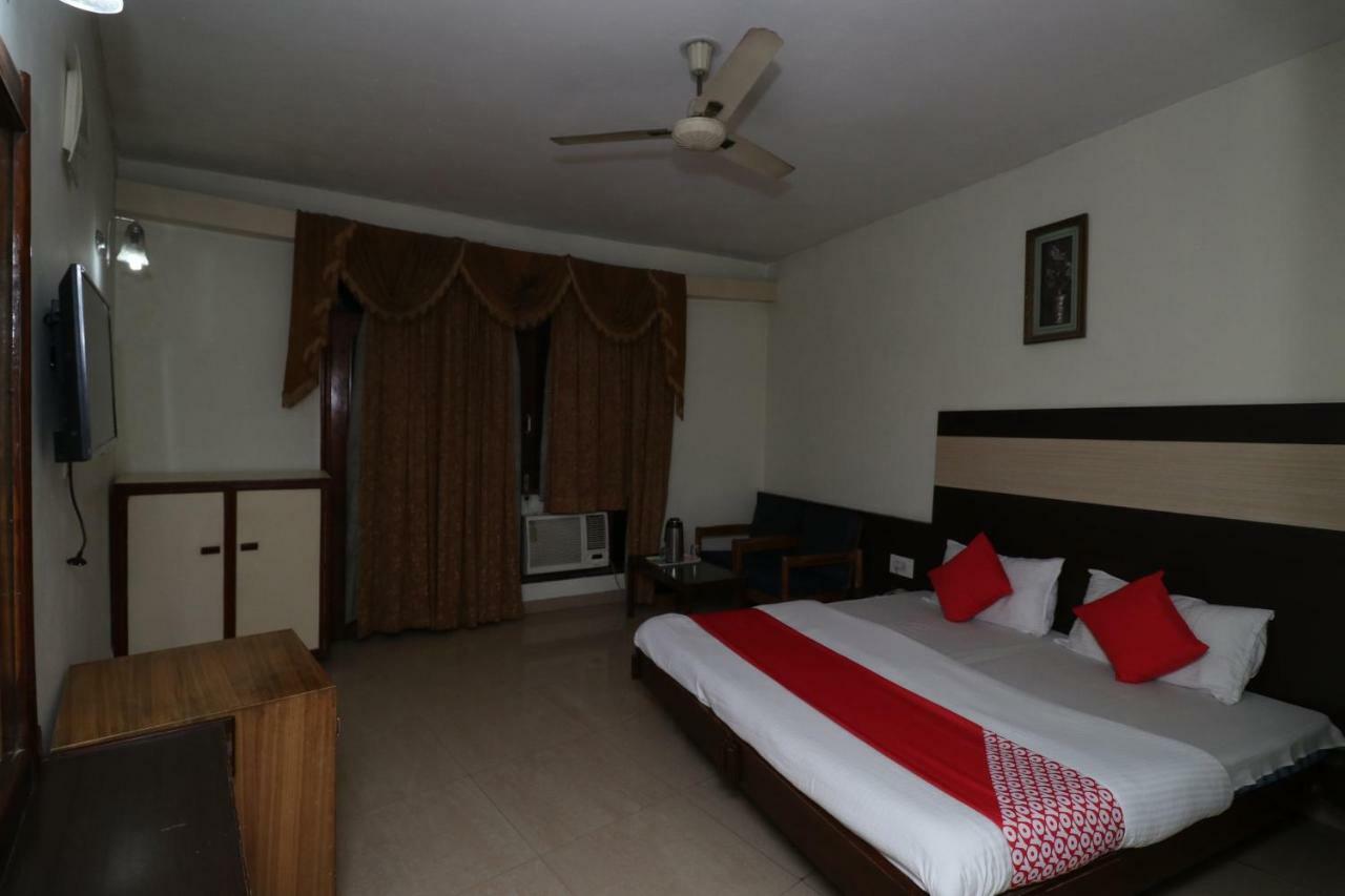 Oyo 38036 Hotel Basera Katra  Ngoại thất bức ảnh