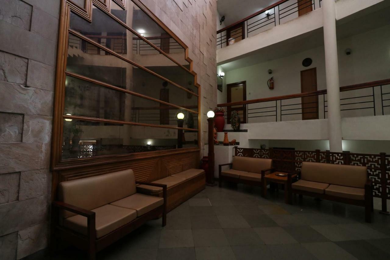 Oyo 38036 Hotel Basera Katra  Ngoại thất bức ảnh