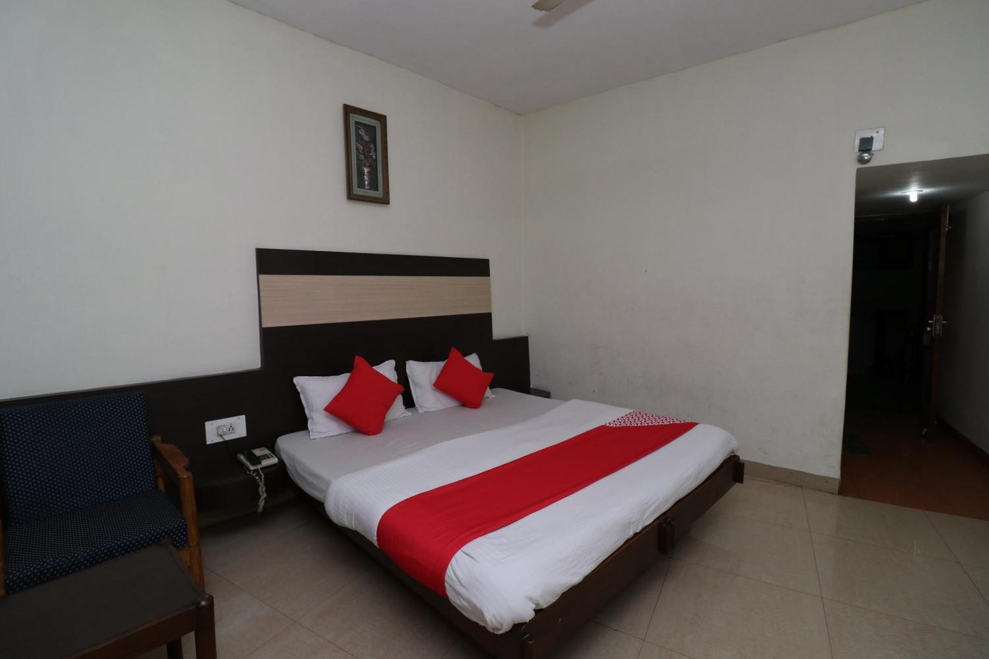 Oyo 38036 Hotel Basera Katra  Ngoại thất bức ảnh